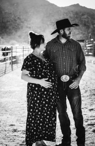 Maternity photoshoot Lucerne Valley California with Jake Shoots People
