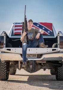 Senior portraits photoshoot Lucerne Valley California with Jake Shoots People