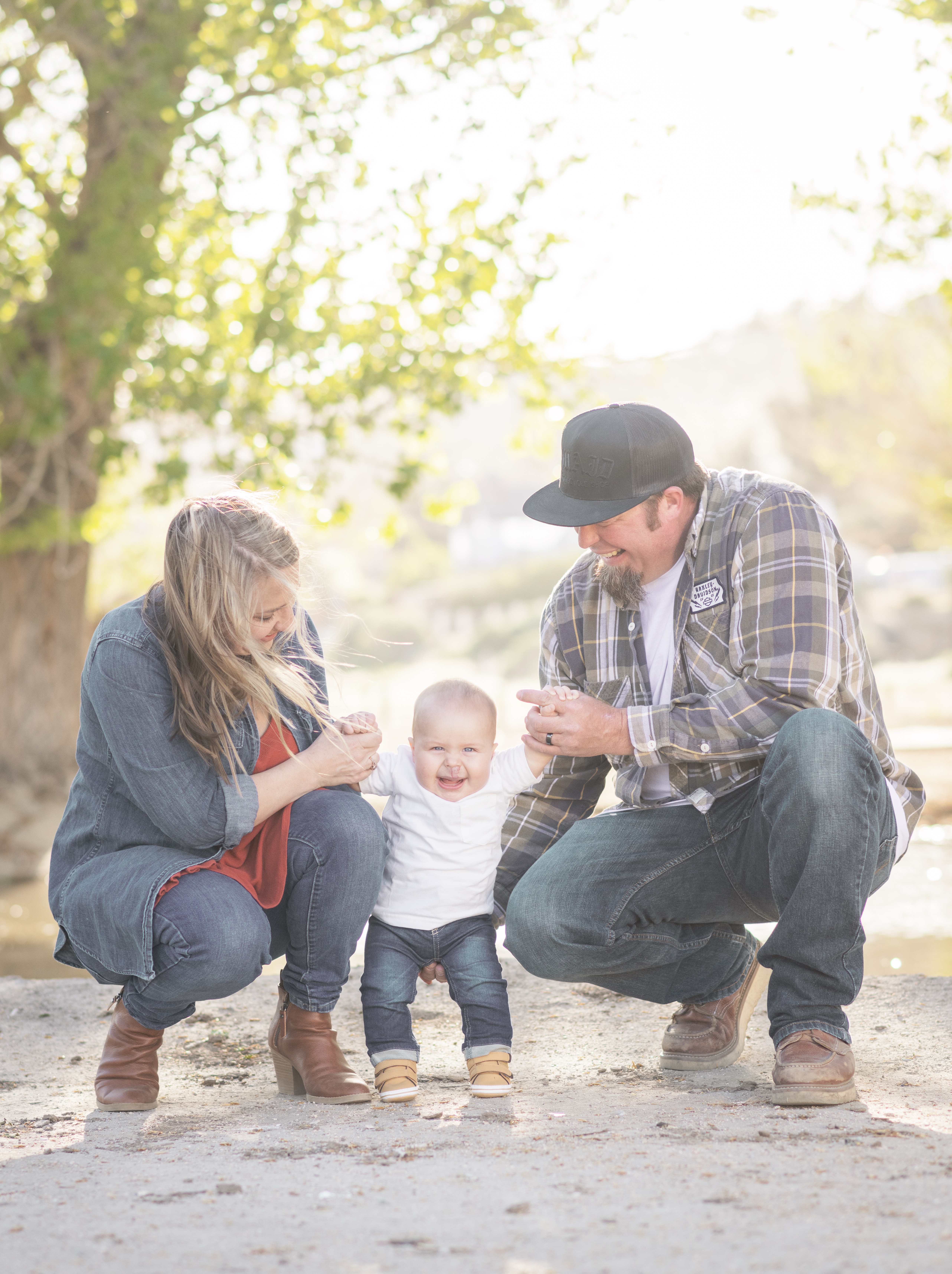 Family photoshoot hesperia lakes park California with Jake Shoots People