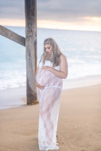 Maternity photoshoot Balboa beach California with Jake Shoots People