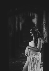 Maternity photoshoot Balboa beach California with Jake Shoots People