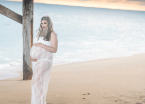 Maternity photoshoot Balboa beach California with Jake Shoots People