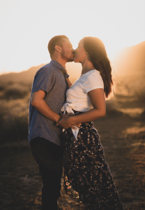 Maternity photoshoot Lucerne Valley California with Jake Shoots People