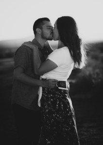 Maternity photoshoot Lucerne Valley California with Jake Shoots People