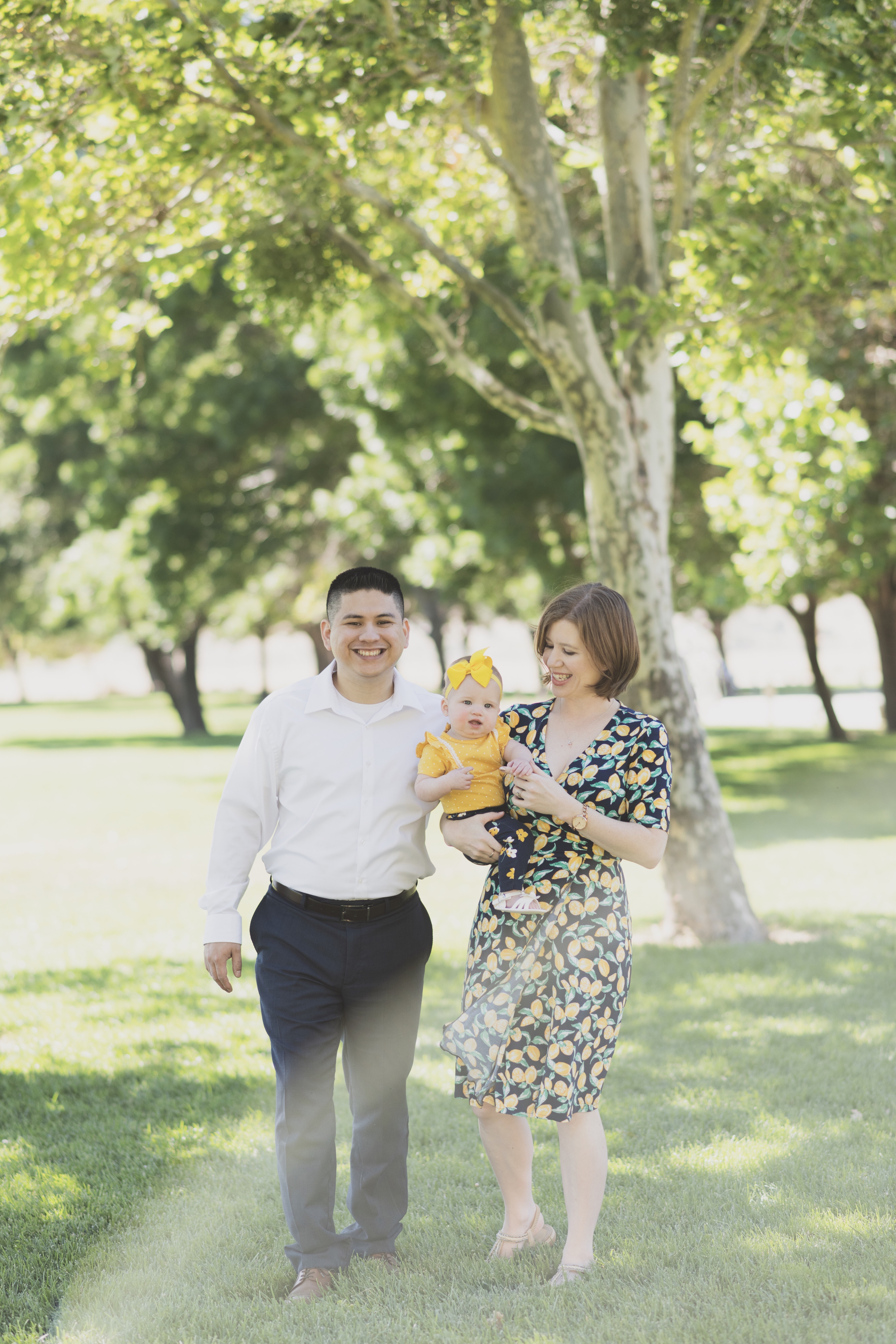 Family photoshoot hesperia lakes park California with Jake Shoots People